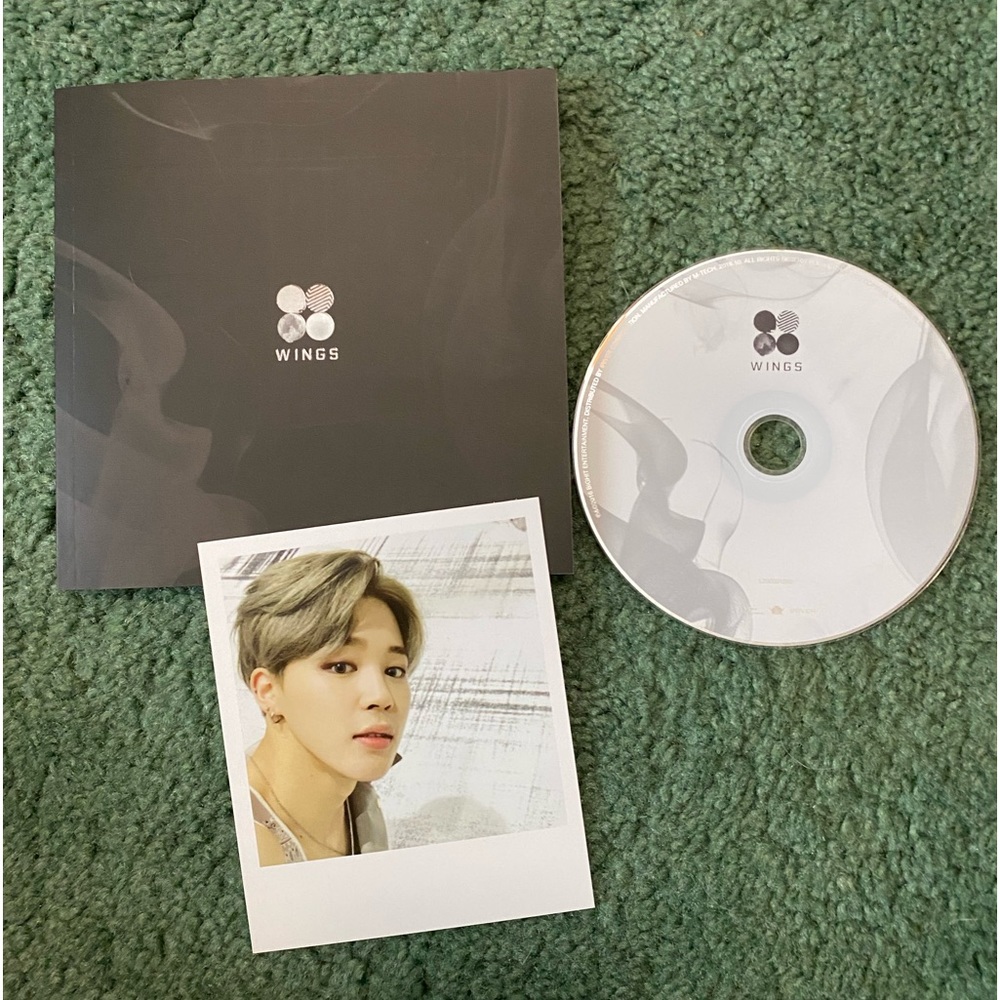 Like New BTS Wings Album!!! Comes with EVERYTHING! I version